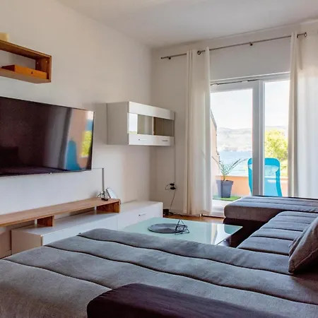 With Private Jacuzzi & Parking