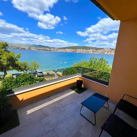 Holiday home With Private Jacuzzi & Parking *