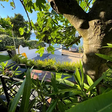 With Private Jacuzzi & Parking Holiday home