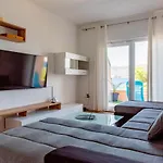 With Private Jacuzzi & Parking