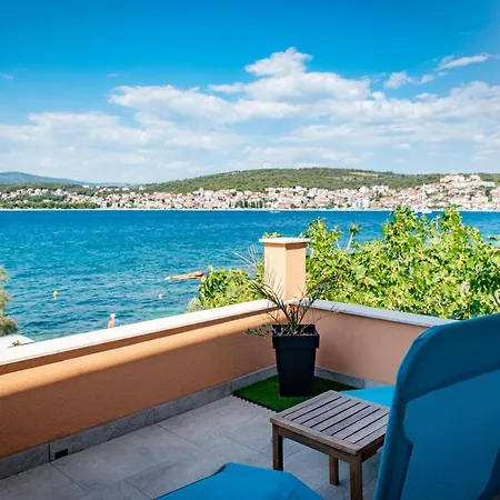 With Private Jacuzzi & Parking Σπίτι διακοπών Τρογκίρ