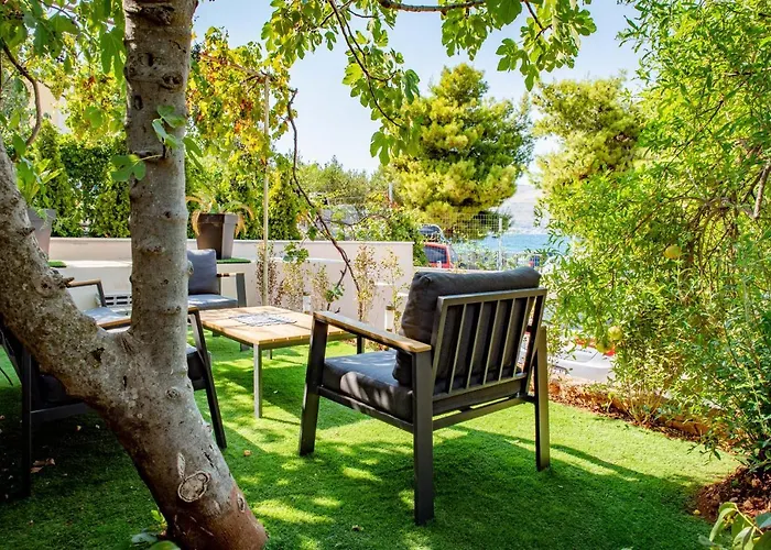 Hébergement de vacances With Private Jacuzzi & Parking