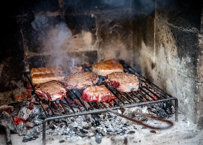 With Private Jacuzzi & Parking Nyaraló