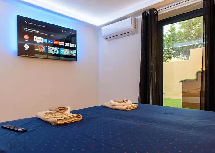 With Private Jacuzzi & Parking * Trogir