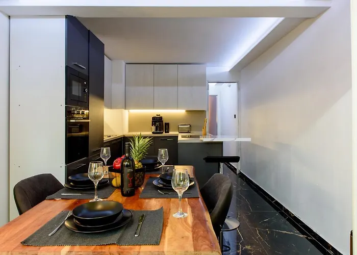 With Private Jacuzzi & Parking Nyaraló *