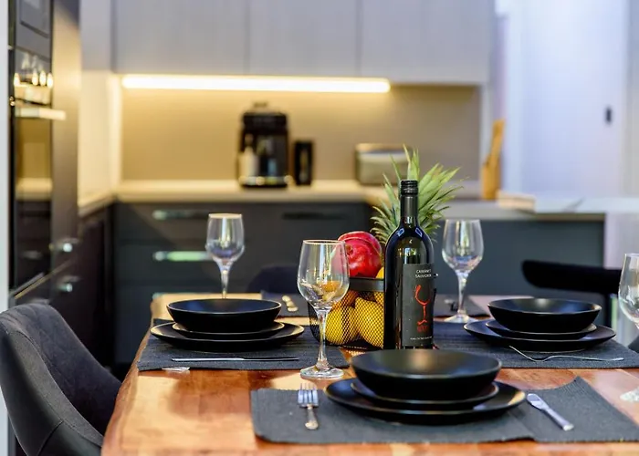 With Private Jacuzzi & Parking