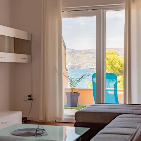 With Private Jacuzzi & Parking * Trogir